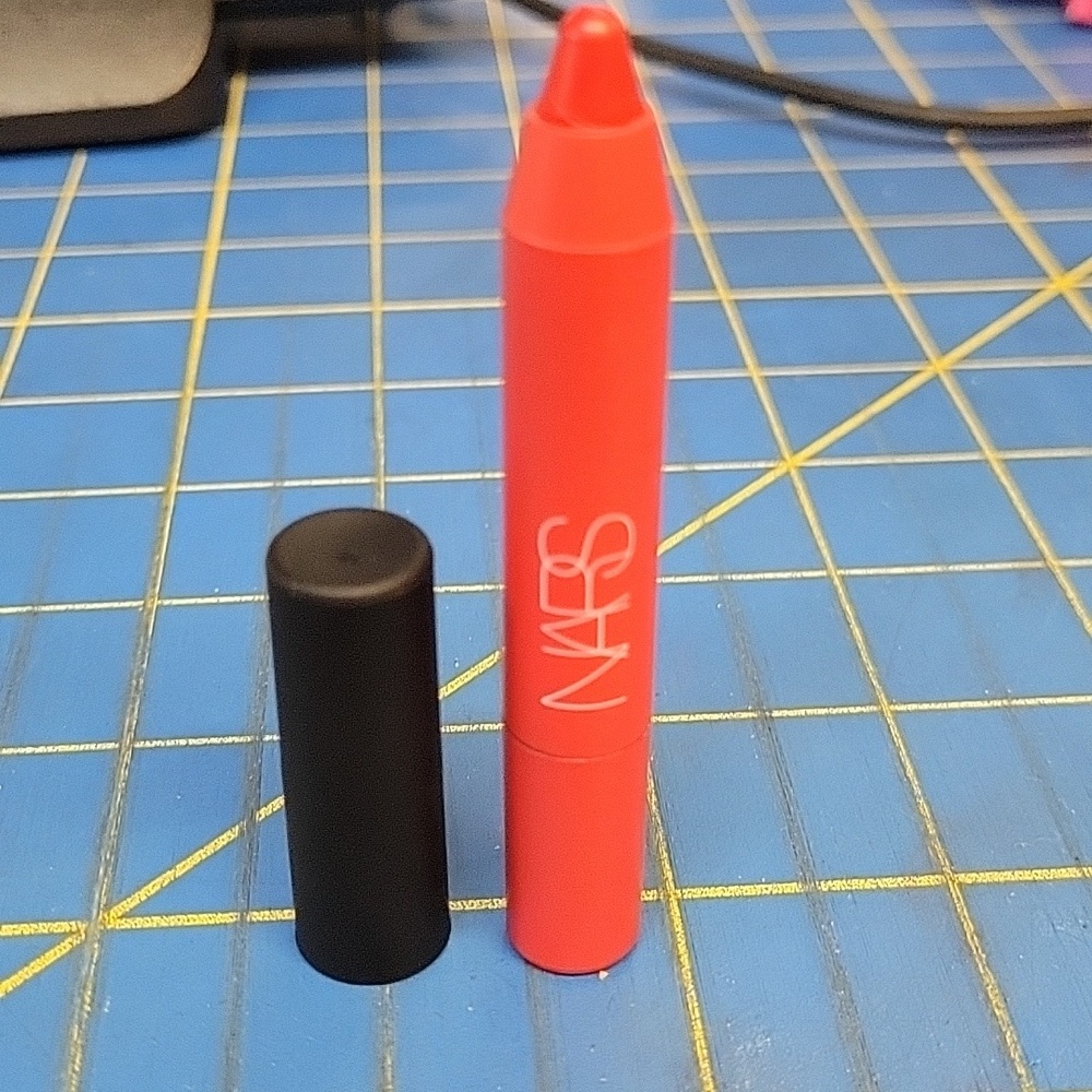 NARS Lip Crayon Dragon Girl New Lip Pencil 1.6g